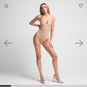 Skims Core Sculpt Plunge Thong Bodysuit
